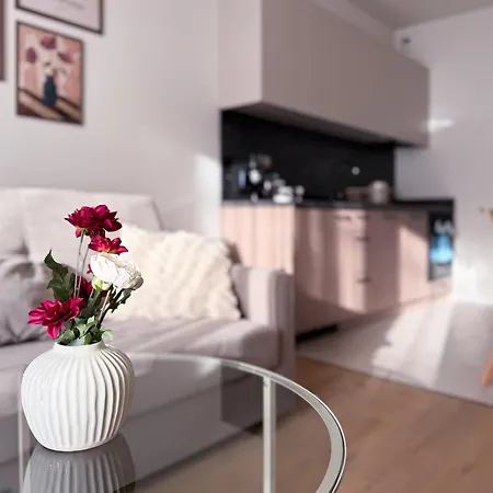 Apartment Legnicka 18 A *